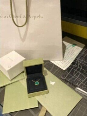 ☀️✨Van Cleef & Arpels Vintage Alhambra pendant 18K yellow gold✨☀️